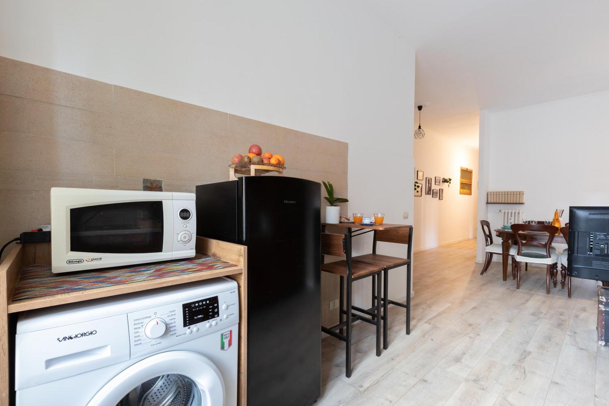 Apartment 8 Min To Center - 400mt To Metroa, 4-6 Pax, 2 Bathrooms Rome
