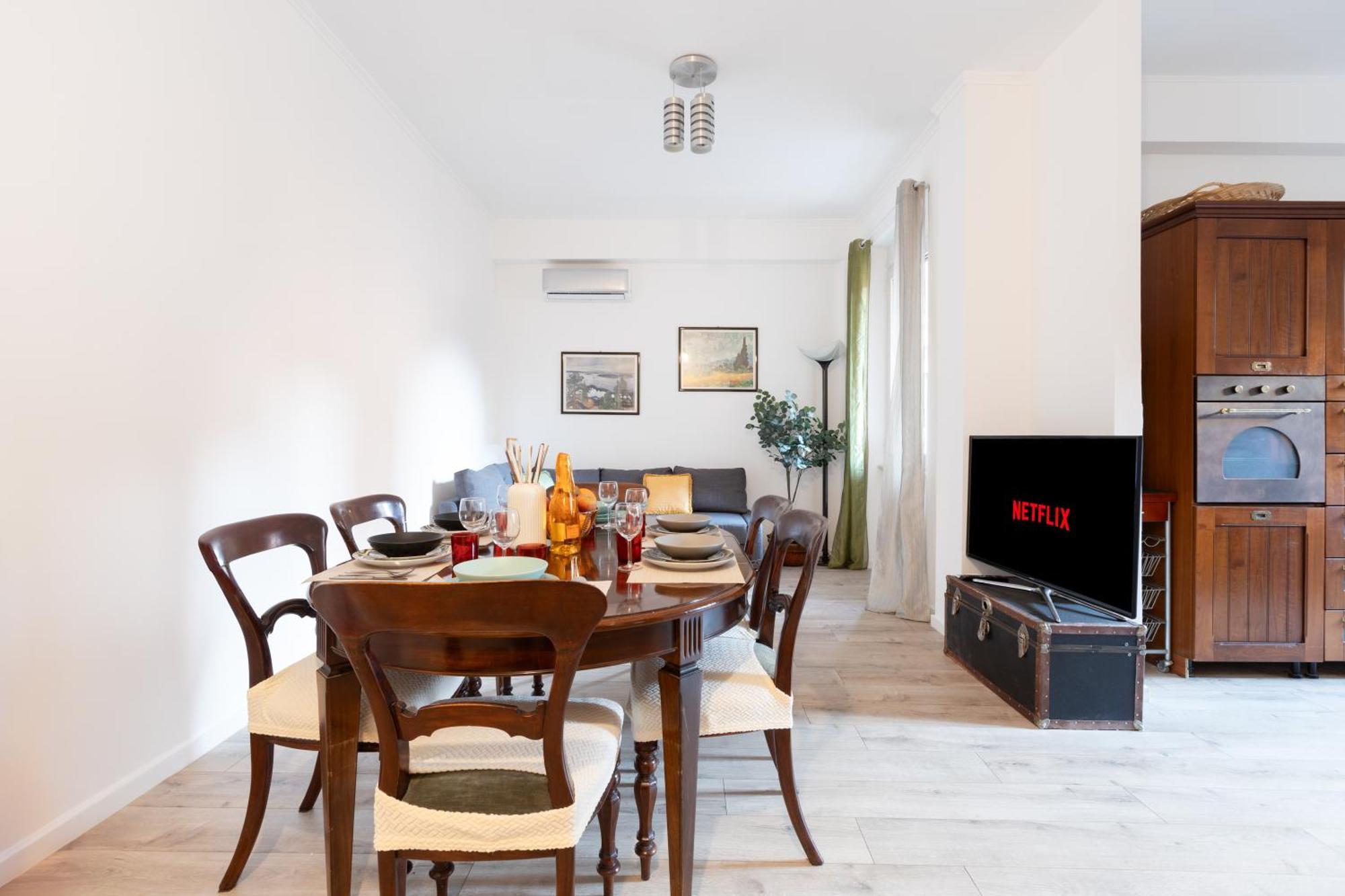 8 Min To Center - 400mt To Metroa, 4-6 Pax, 2 Bathrooms Apartment