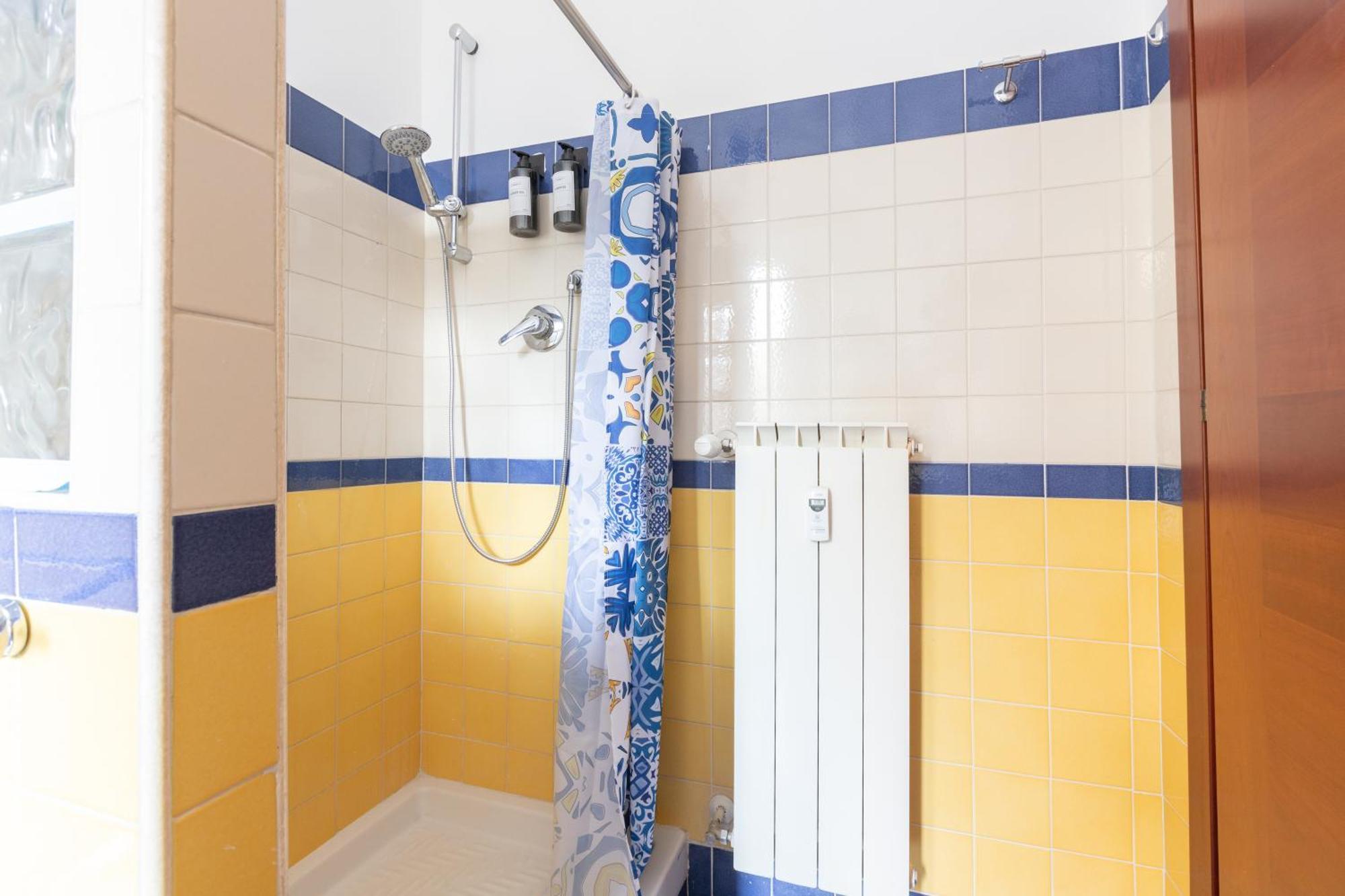 Apartment 8 Min To Center - 400mt To Metroa, 4-6 Pax, 2 Bathrooms Rome